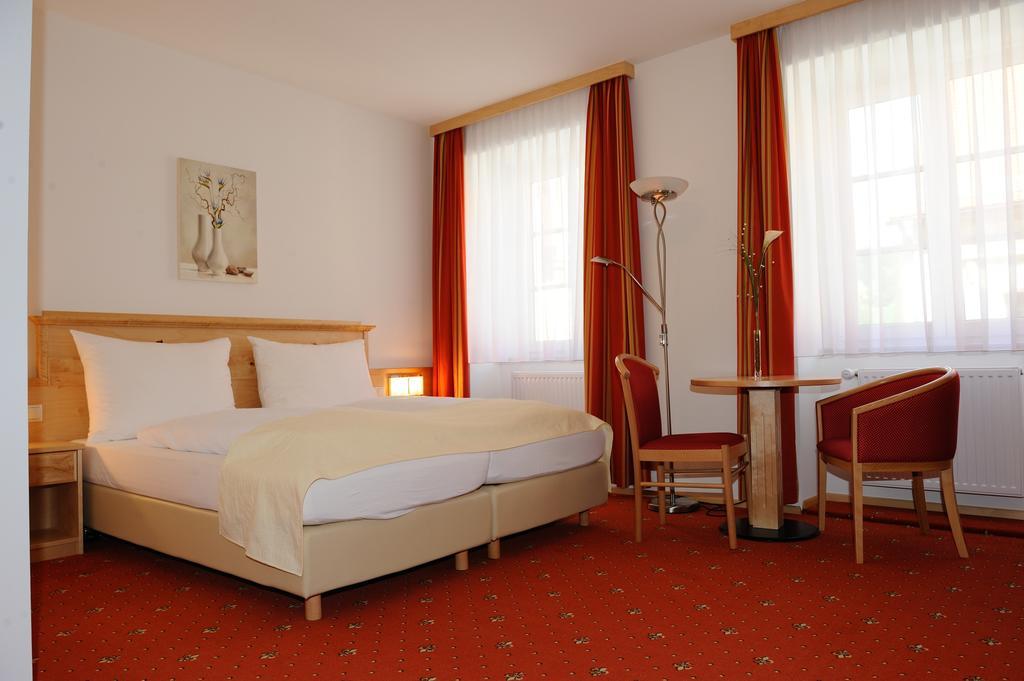 Hotel-Gasthof-Fleischerei - Zur Alten Post Schwanberg Pokoj fotografie