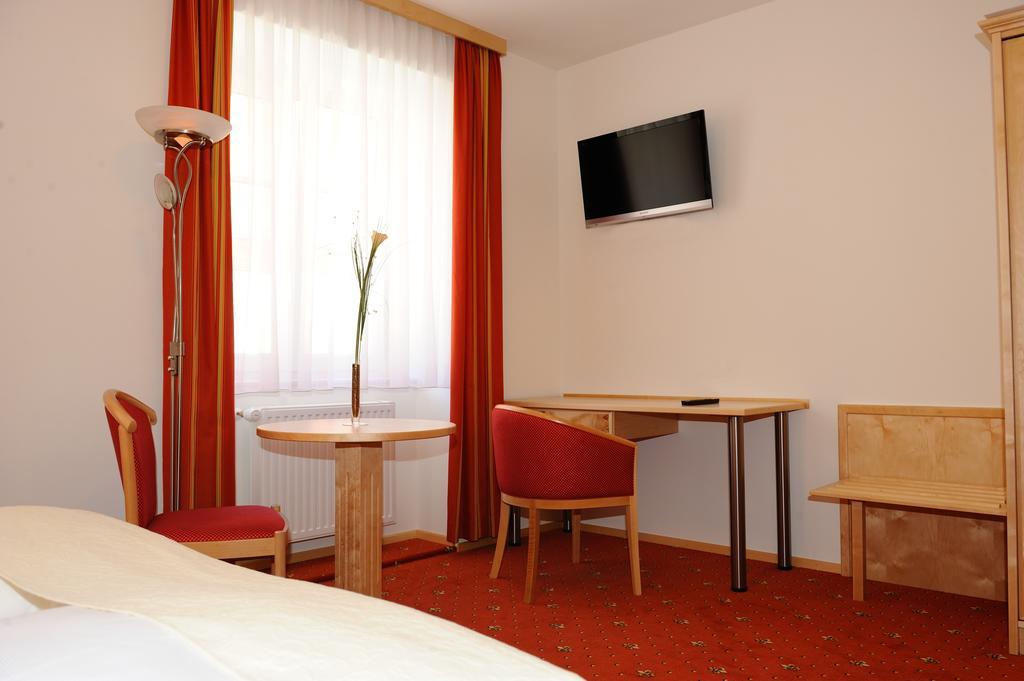 Hotel-Gasthof-Fleischerei - Zur Alten Post Schwanberg Pokoj fotografie
