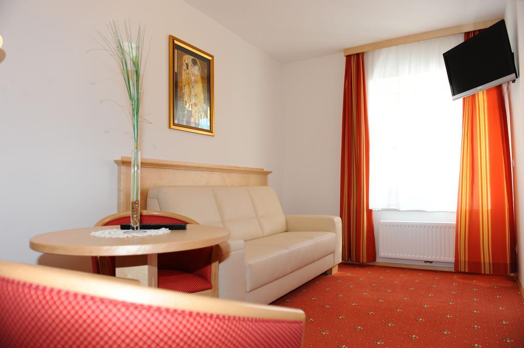 Hotel-Gasthof-Fleischerei - Zur Alten Post Schwanberg Exteriér fotografie